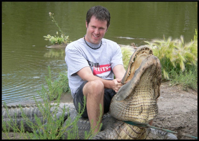 Kurt_Uhlir_alligator_handling3