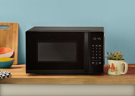 AmazonBasics-Microwave