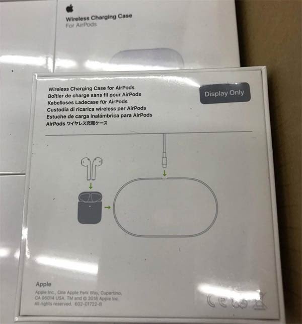Earpods packaging with AirPower reference