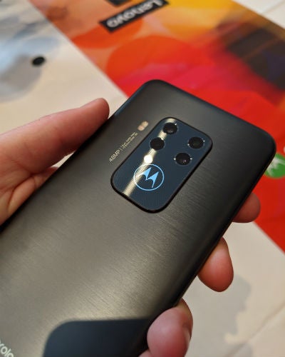 Motorola one zoom