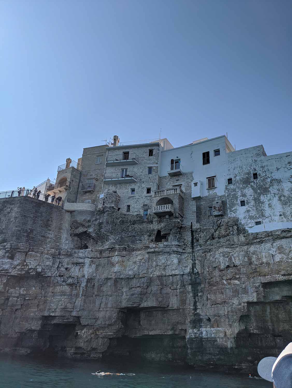 polignano e mare cliff houses